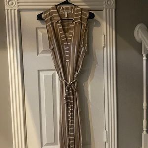 BCBG knee length asymmetrical hem, V-neck collard dress size small.